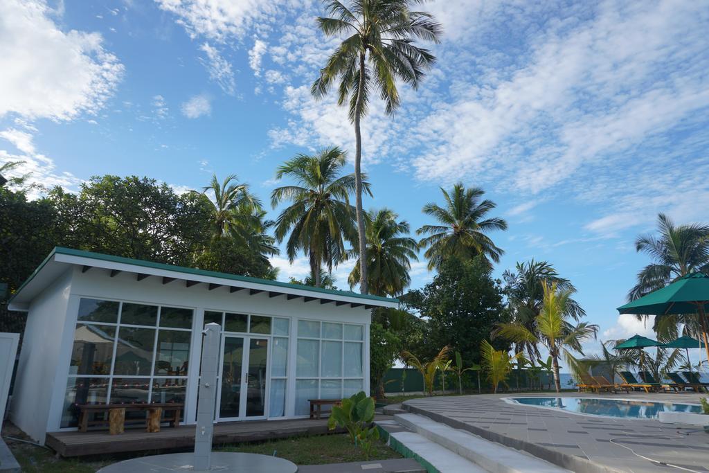 Equator Village Resort Addu Atoll Exterior foto